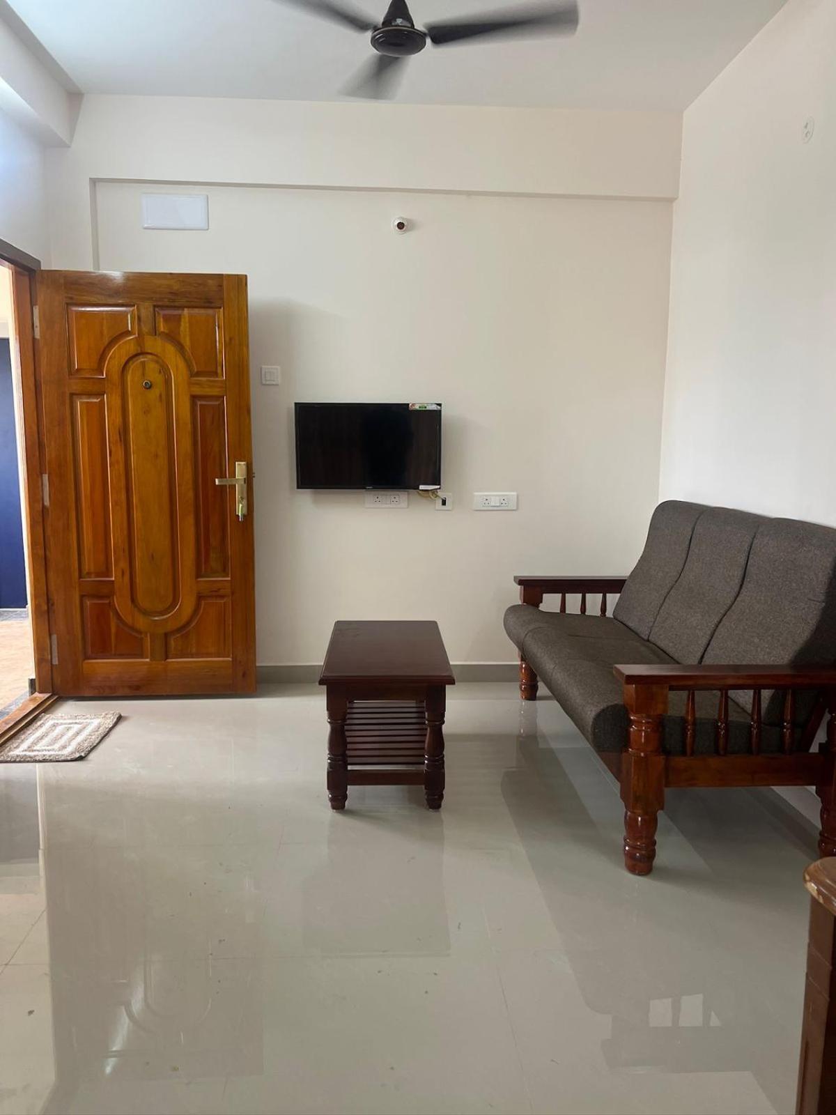 Aishwaryam Service Apartment Chennai Exterior foto